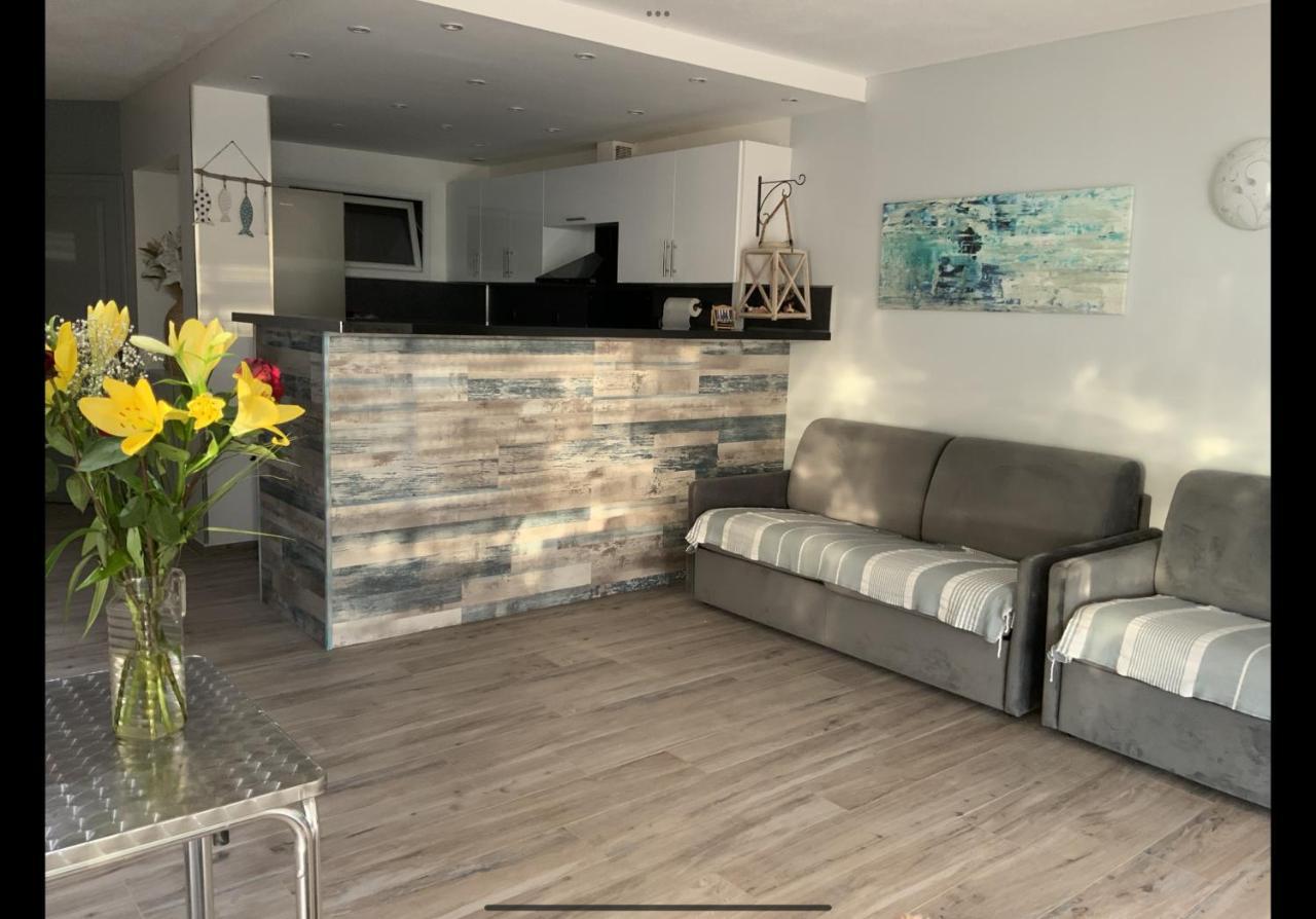 Le Zephyr, Superbe Appartement A La Corniche Avec Parking Sete Luaran gambar